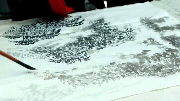 中国艺术家用毛笔实时画国画