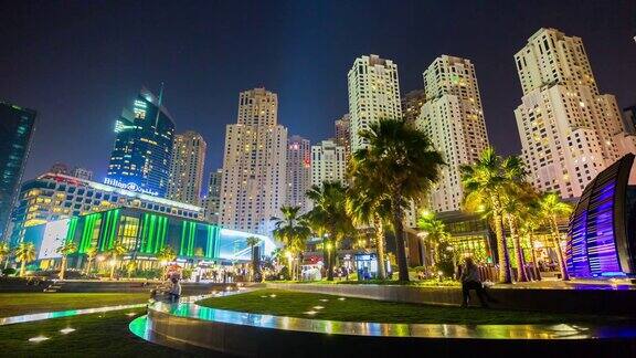 阿拉伯联合酋长国夜生活著名的迪拜码头海滩散步全景4k时间流逝