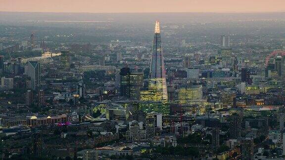 伦敦金融区摩天大楼鸟瞰图市内著名建筑这里是伦敦的金融中心之一黎明时分的城市风光英格兰英国用红色武器8K拍摄