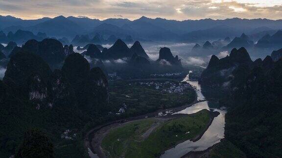 桂林山水甲天下中国