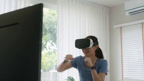 在家远程锻炼体验VR运动app城市生活乐趣