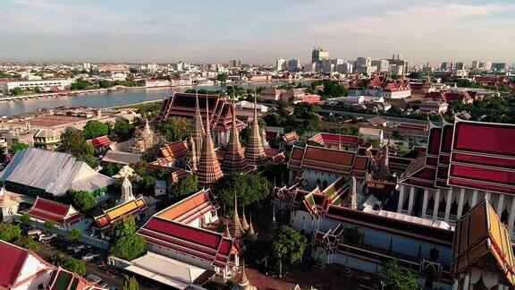 鸟瞰图的寺庙在曼谷WatPho
