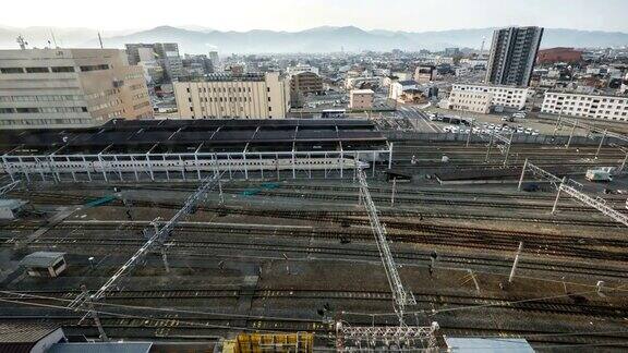 日本长野火车站的景色