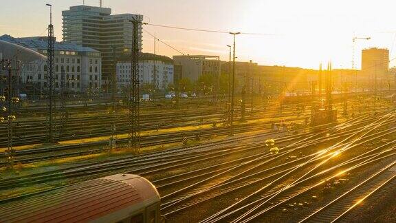德国慕尼黑火车站的日出