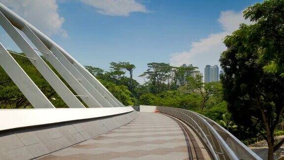 新加坡公园之间的步行桥运动时间推移