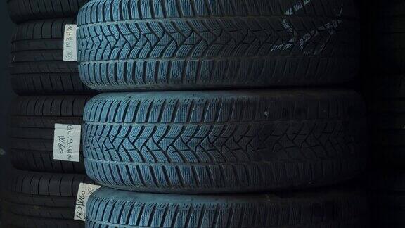 轮胎配件轮胎橡胶轮胎一个叠一个汽车修理店