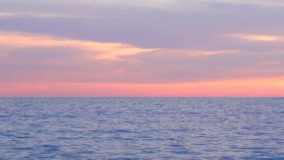 日落时的地中海