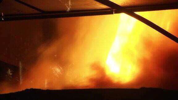 熔融金属铸造中从高炉中浇注出熔融金属