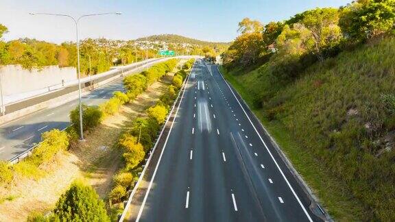 高速公路交通和速度相机-倾斜