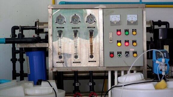 工业水过滤和离子发生器系统远程控制一个小变电站用于水净化