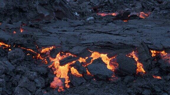 冰岛火山喷发