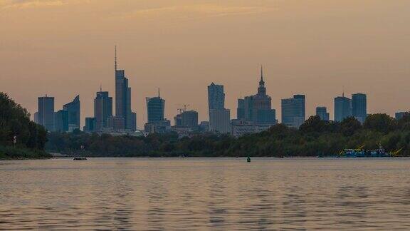 华沙城市城市线时间流逝在秋天的日落