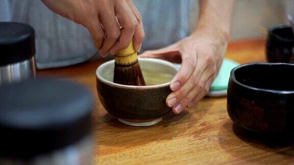 传统的竹制抹茶搅拌器