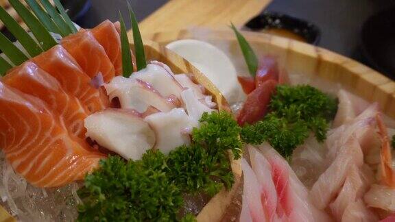 日本混合生鱼片