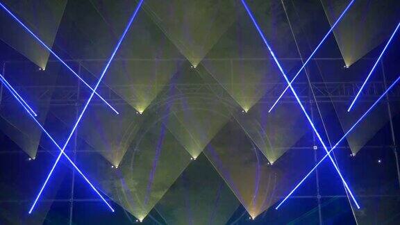 三角形的灯光投影