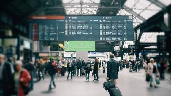 人们在瑞士火车站通勤的Cinemagraph