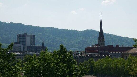 阳光明媚的一天苏黎世市中心城市的屋顶全景4k瑞士