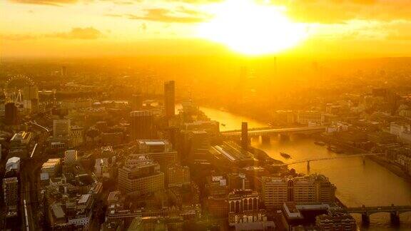 空中美丽的日落伦敦城市