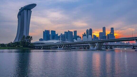 新加坡市中心的金色日落时间流逝