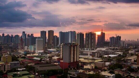 菲律宾马尼拉的日落时间过渡到夜晚