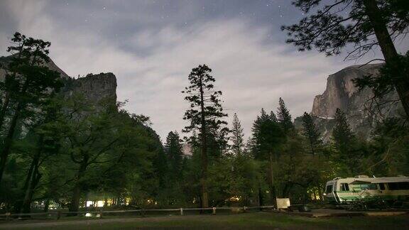 约塞米蒂山谷之夜