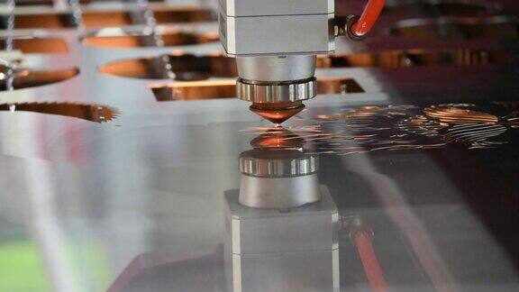 采用激光切割机的高科技钣金加工工艺