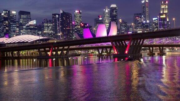 新加坡的BenjaminSheares大桥和摩天大楼