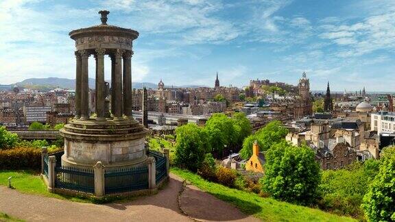 爱丁堡的与城堡从卡尔顿山时间流逝的苏格兰-英国