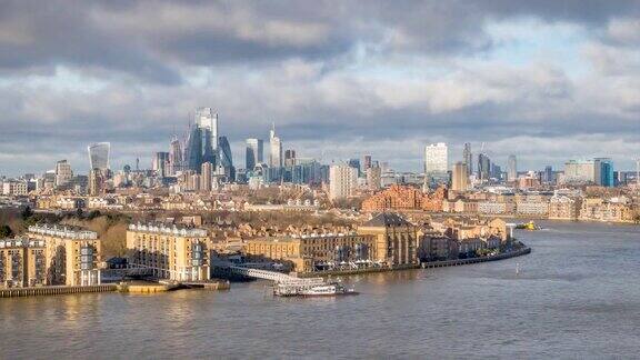 全景时间推移的看法伦敦的与云景