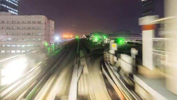 延时:在日本东京的夜间乘坐单轨火车