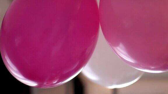 粉色和白色的气球