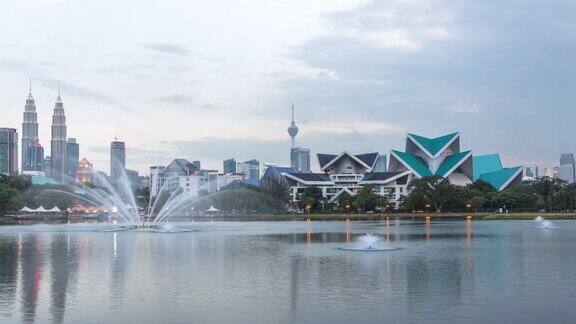 吉隆坡海湾附近的现代建筑时间流逝