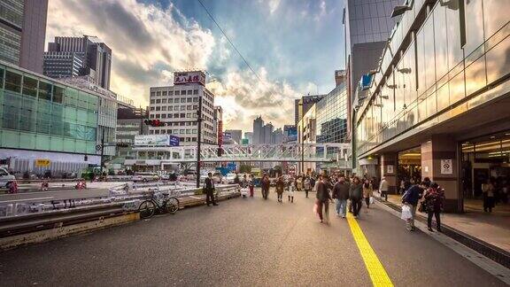 4K延时:东京新宿车站行人拥挤