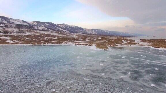4k空中测量冬天贝加尔湖小海洋