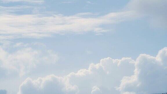 蓝天云延时视频美丽的天空背景镜头