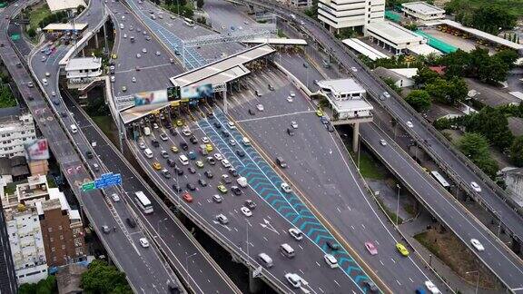 泰国收费公路交通的时间流逝