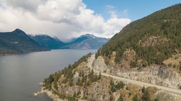 豪湾海天高速公路的空中时间流逝超缩视图