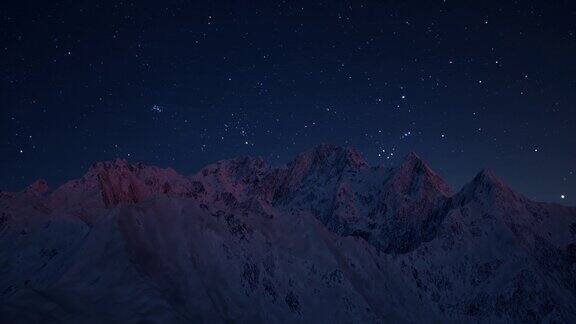 延时喜马拉雅山和夜间移动的星星
