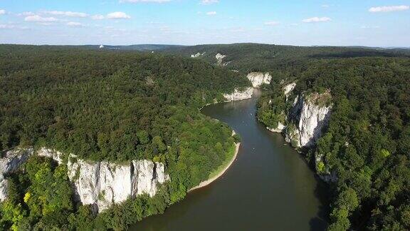 多瑙河峡谷（多瑙杜尔奇布鲁赫）靠近巴伐利亚州凯尔海姆-韦尔滕堡