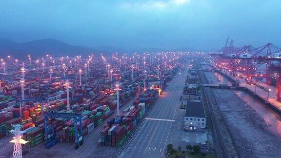 亚洲大型港口船舶