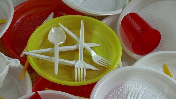 旋转彩色塑料一次性餐具餐具