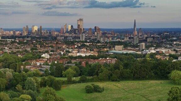 空中城市景观从汉普斯特西斯伦敦