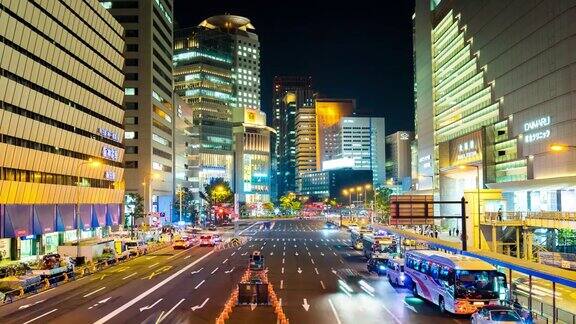 大阪火车站入口和日本前景街道