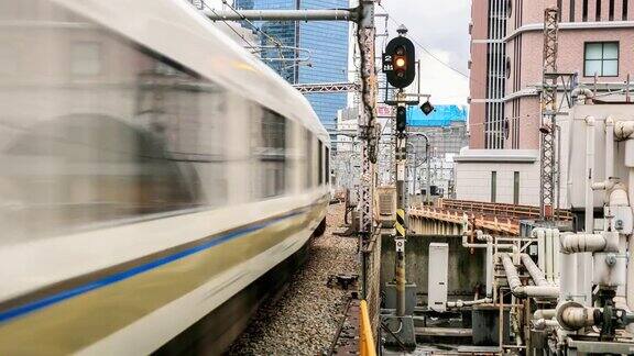4K时光流逝:JR大阪站的人群