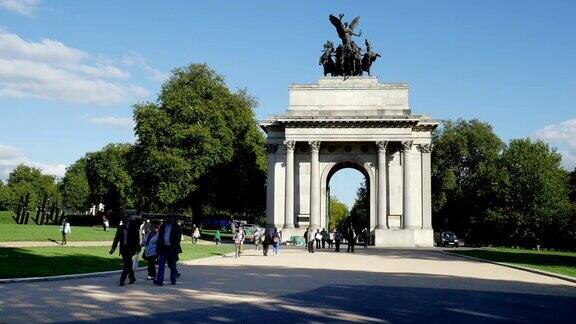 伦敦海德公园附近的惠灵顿拱门