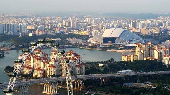 新加坡摩天观景轮和新加坡市中心金融区的摩天大楼