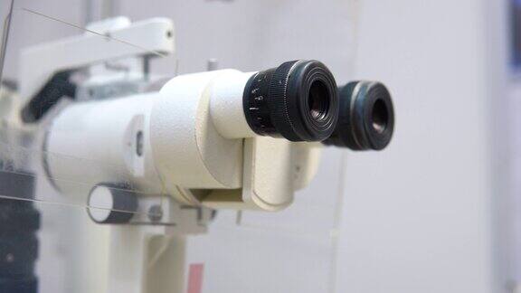 眼科诊所眼科医生用于视力测试的设备