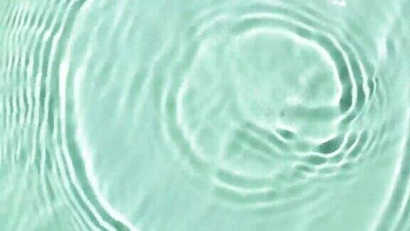 水的一波一波自然形成涟漪