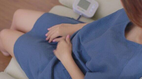 孕妇在家测血压孕妇健康检查怀孕分娩