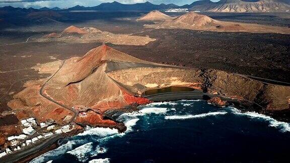 ElGolfo火山湖鸟瞰图兰萨罗特加那利群岛西班牙